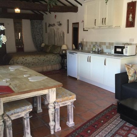 The Garth Guest Suite Studio Cottage Lingfield Zewnętrze zdjęcie